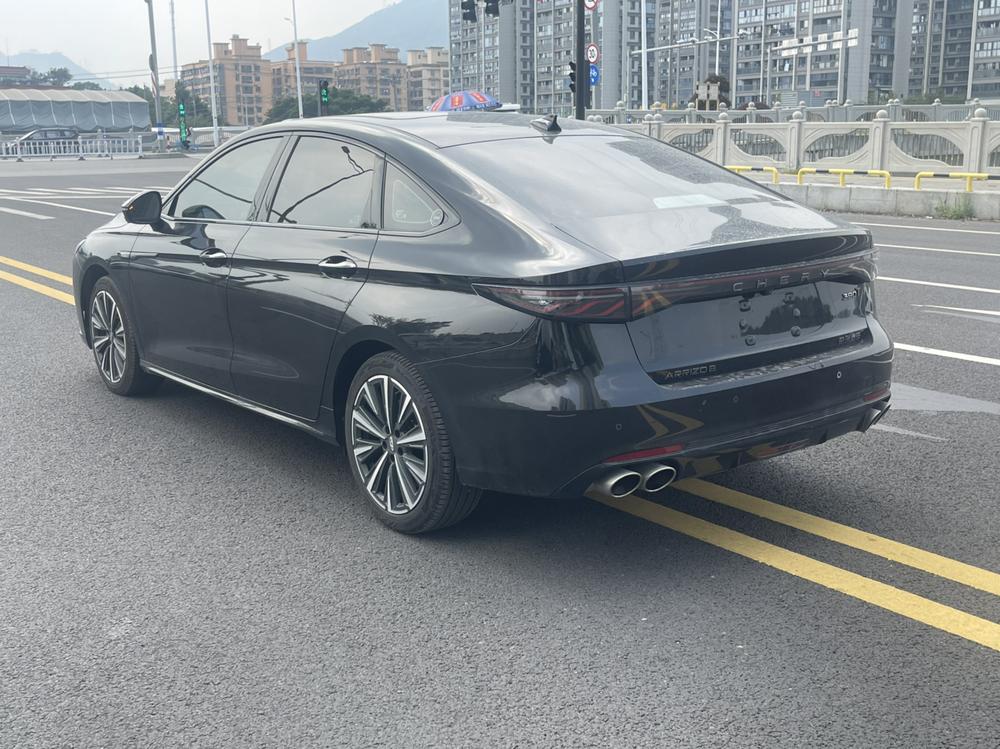 Chery Arrizo 8
