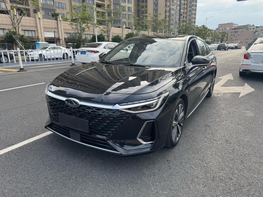 Chery Arrizo 8