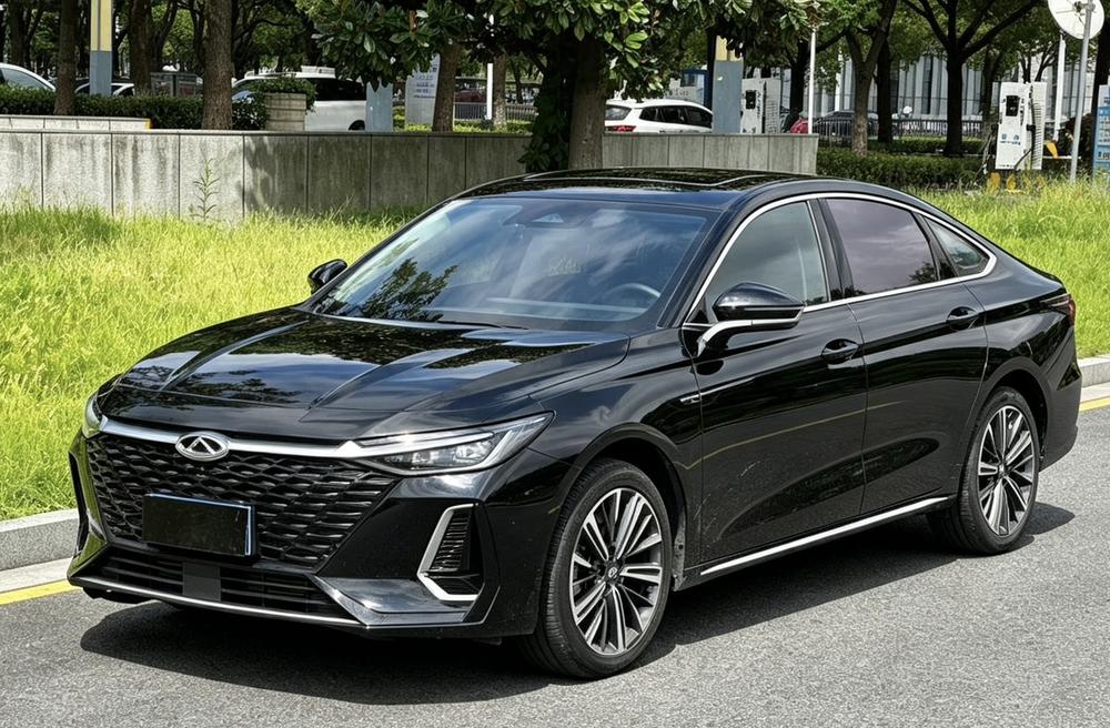 Chery Arrizo 8