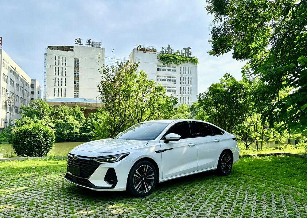 Chery Arrizo 8