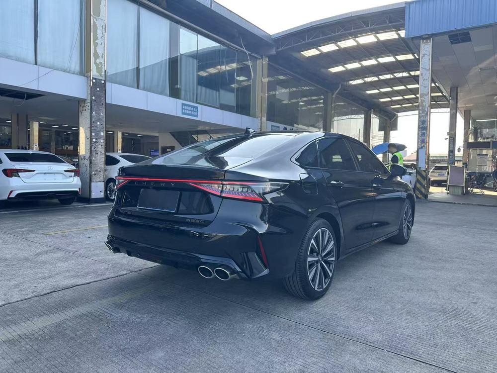 Chery Arrizo 8