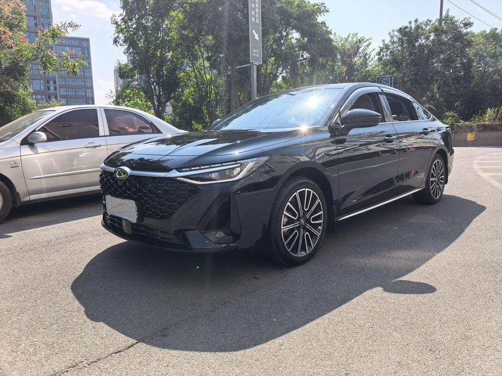 Chery Arrizo 8
