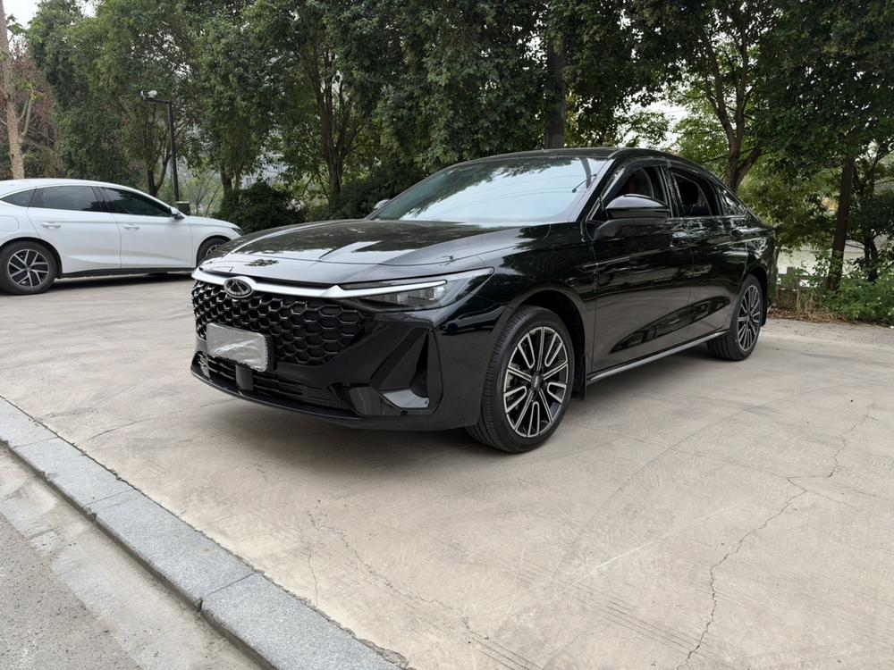Chery Arrizo 8
