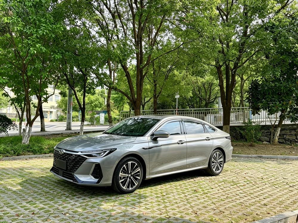 Chery Arrizo 8
