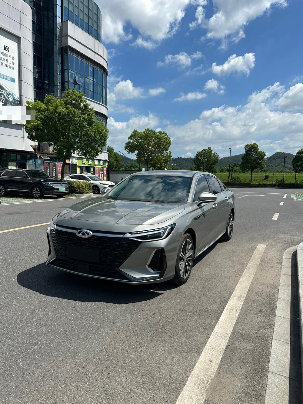 Chery Arrizo 8