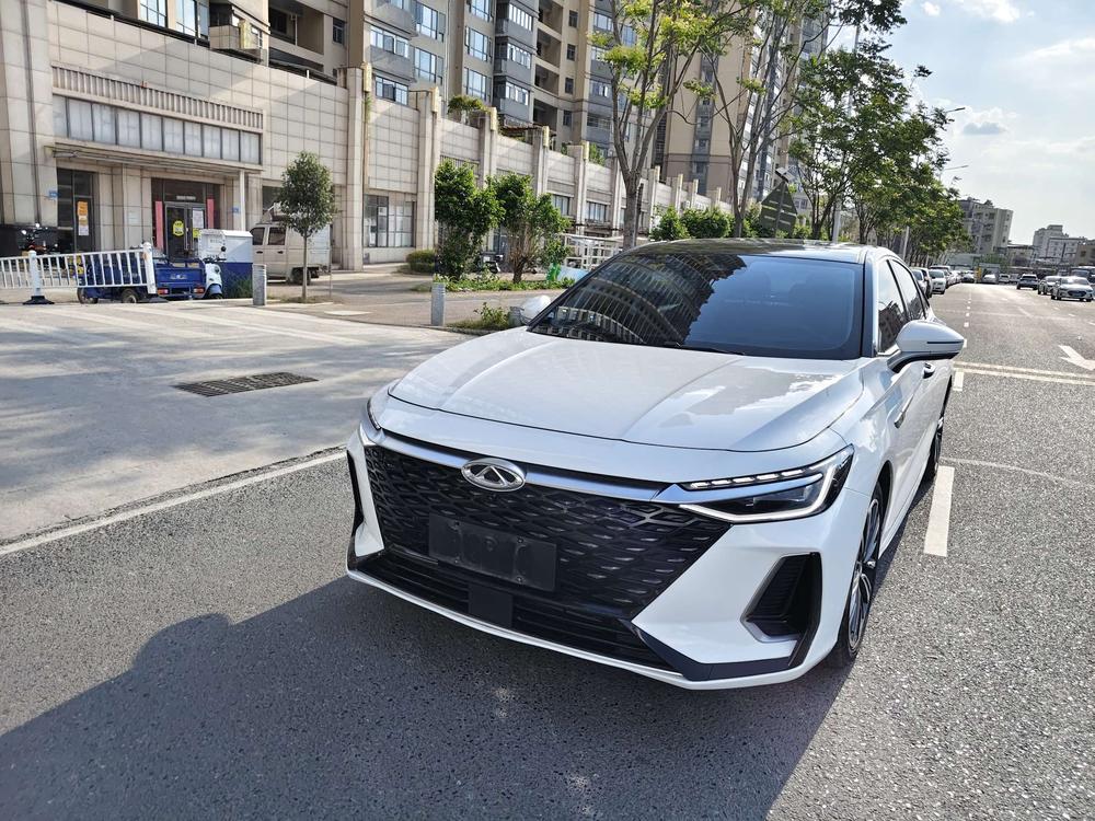 Chery Arrizo 8