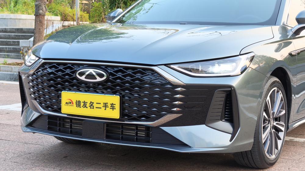 Chery Arrizo 8