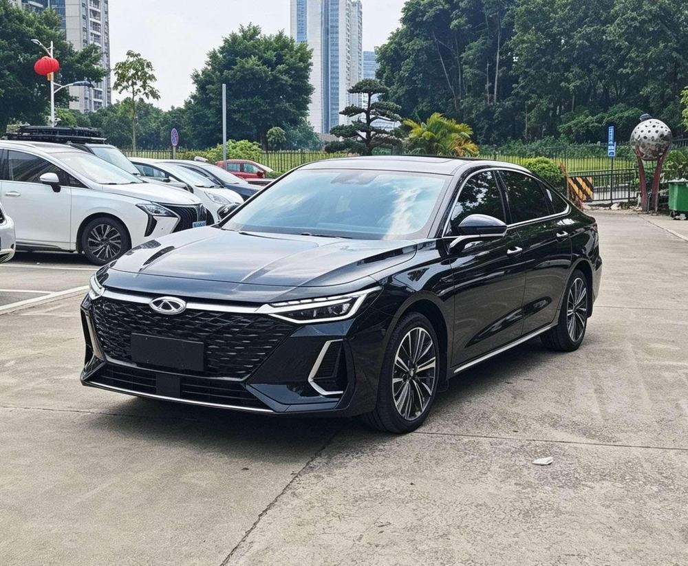 Chery Arrizo 8