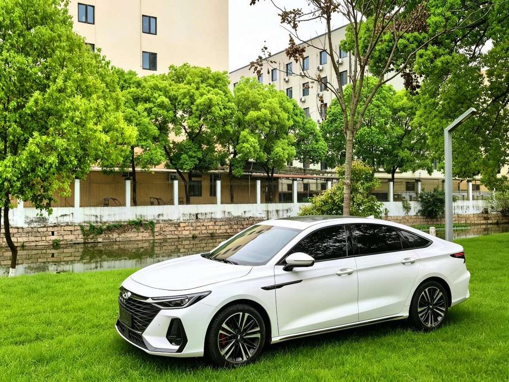 Chery Arrizo 8