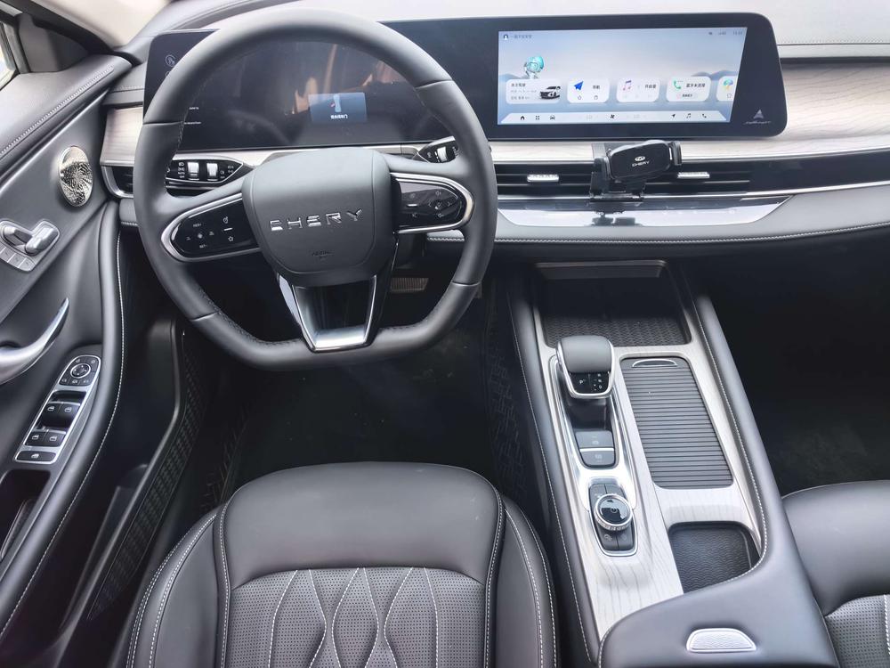 Chery Arrizo 8