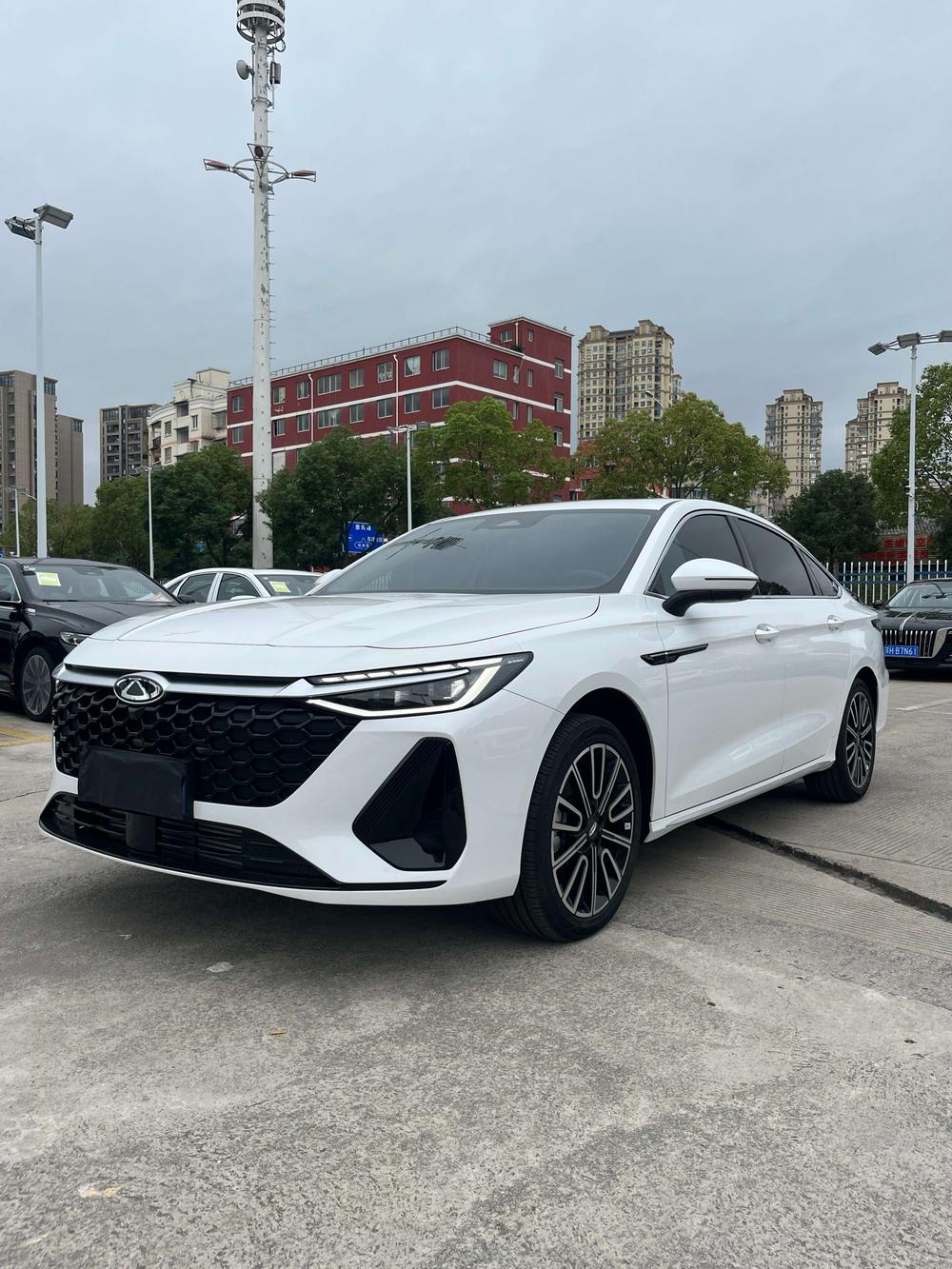 Chery Arrizo 8