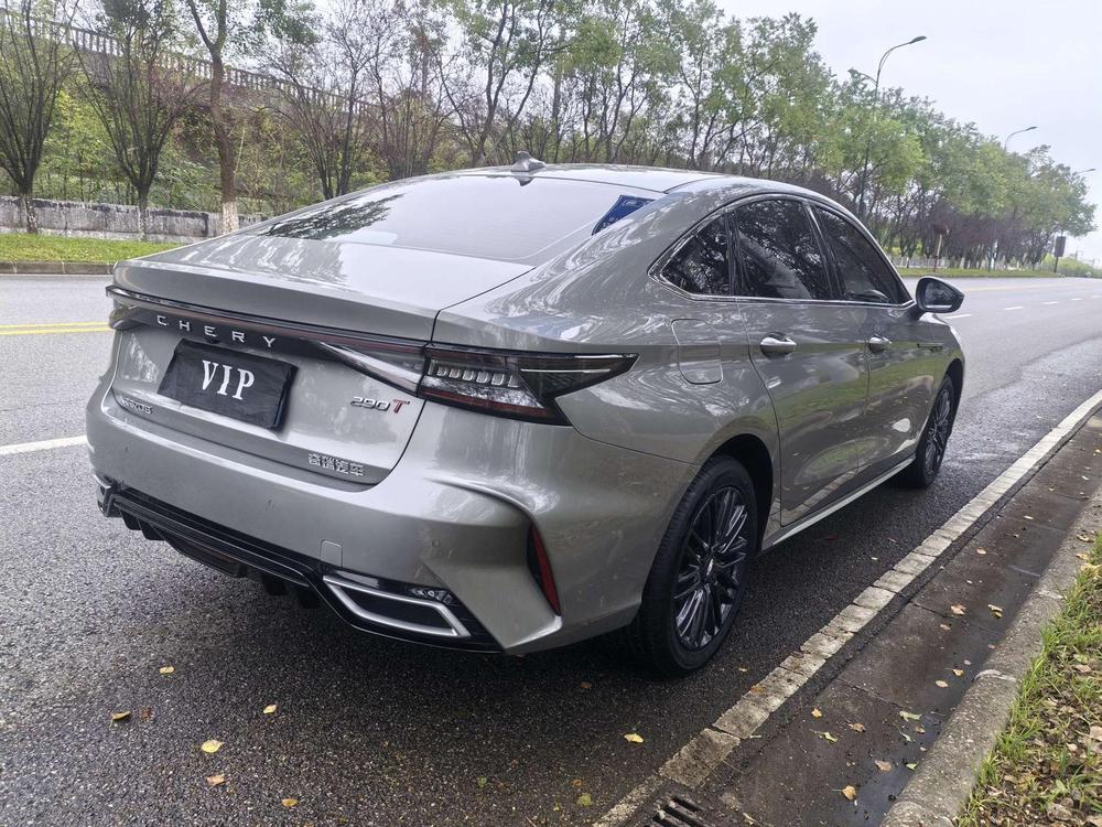Chery Arrizo 8