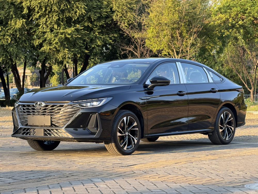 Chery Arrizo 8