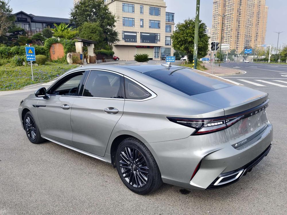 Chery Arrizo 8