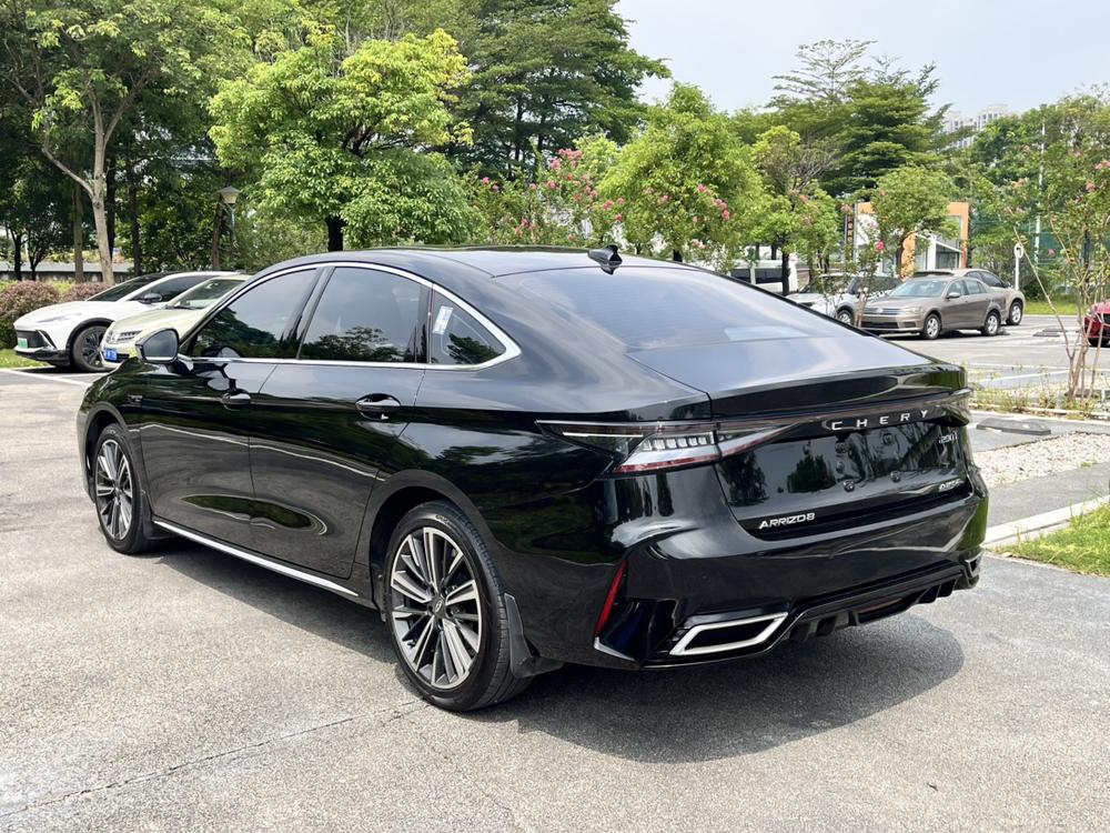 Chery Arrizo 8