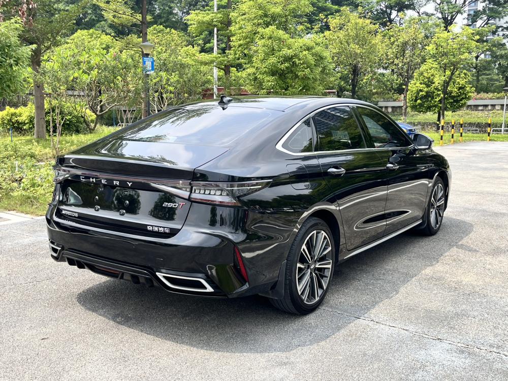 Chery Arrizo 8