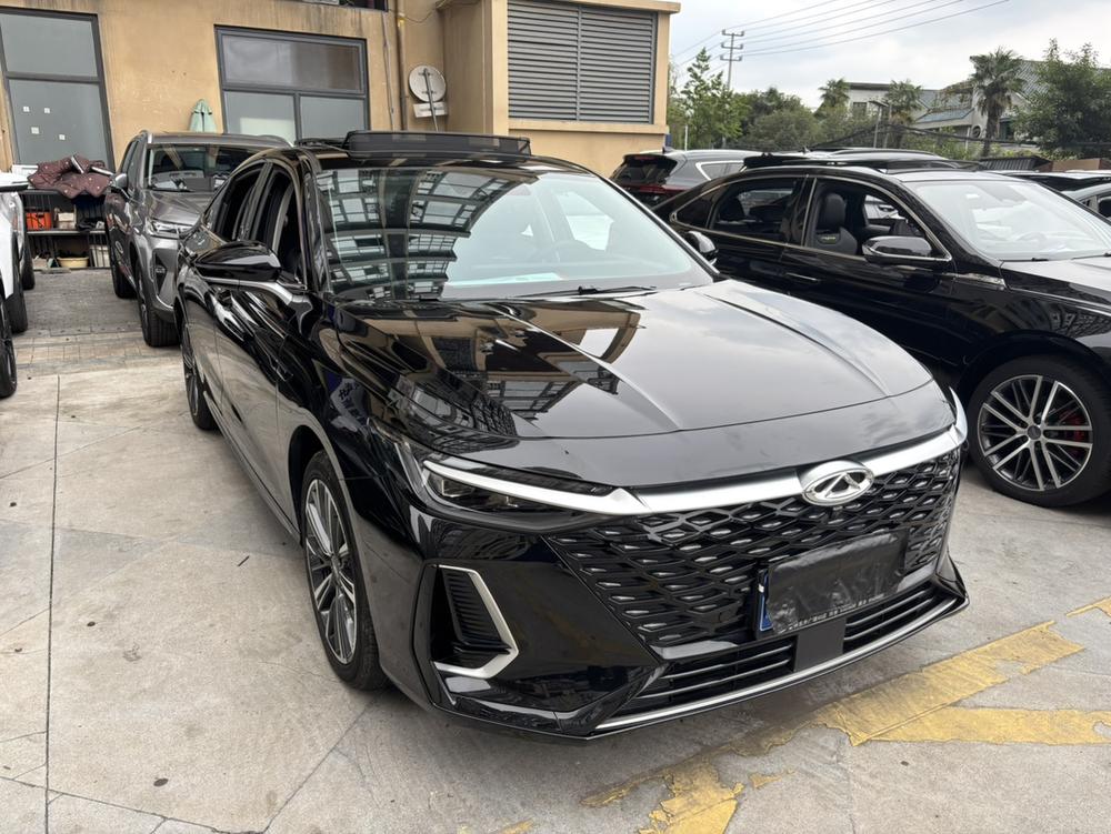 Chery Arrizo 8