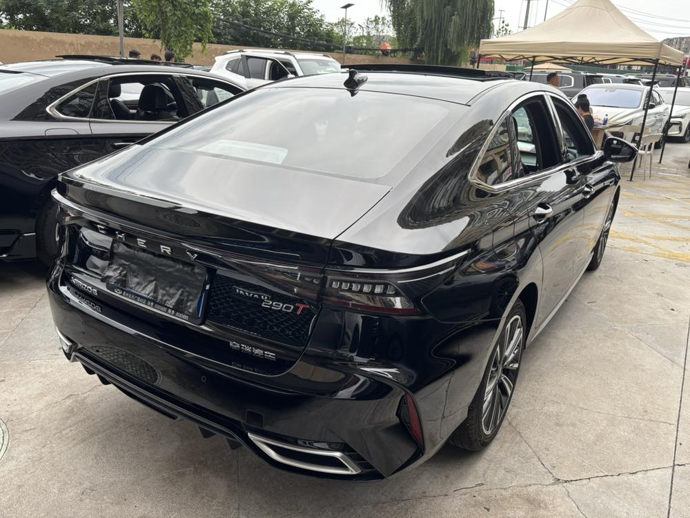 Chery Arrizo 8