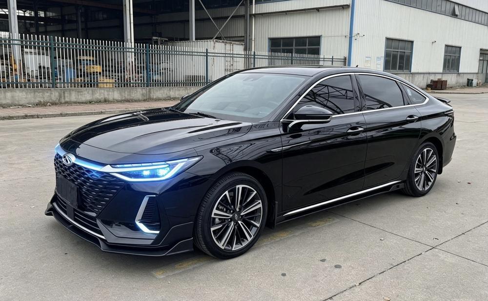 Chery Arrizo 8