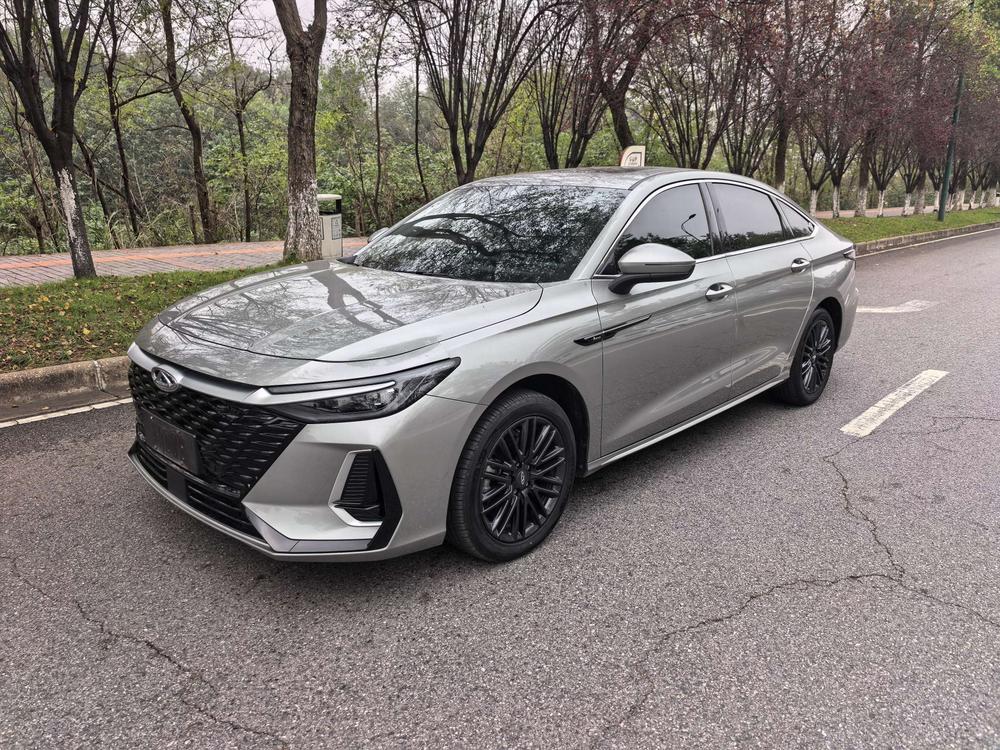 Chery Arrizo 8