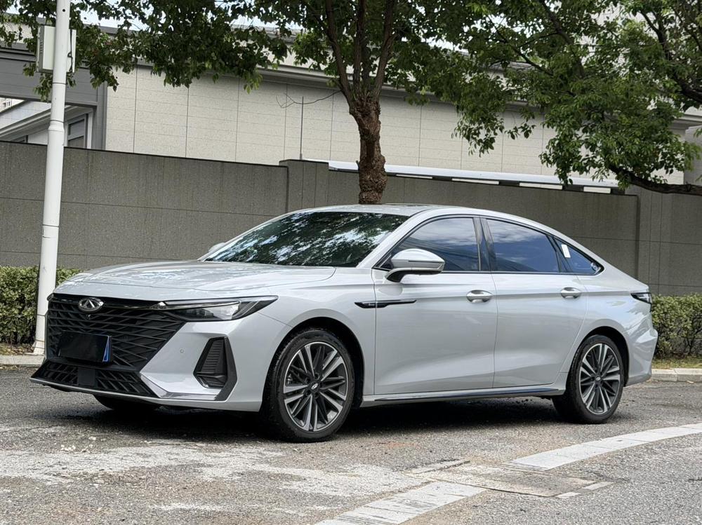 Chery Arrizo 8