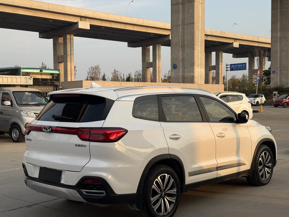 Chery Tiggo 8