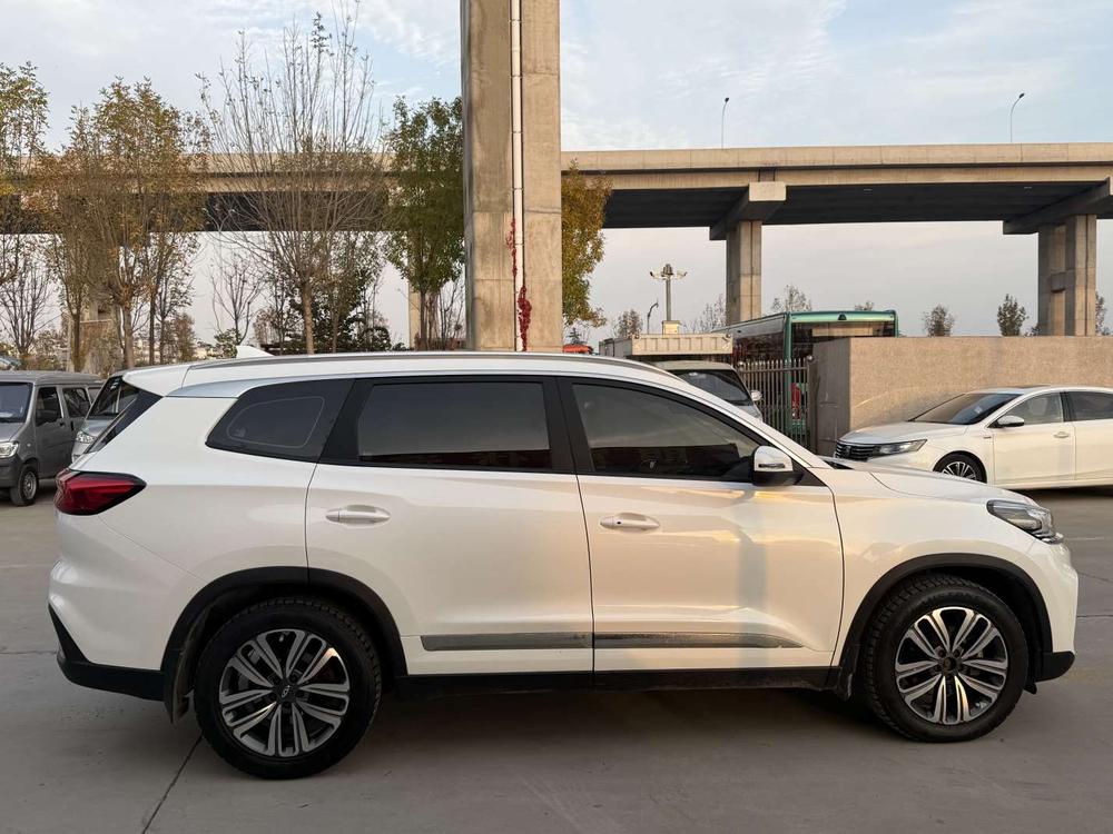 Chery Tiggo 8