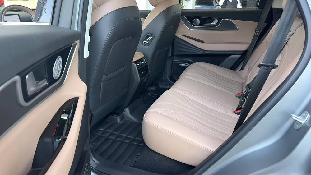Chery Tiggo 8L