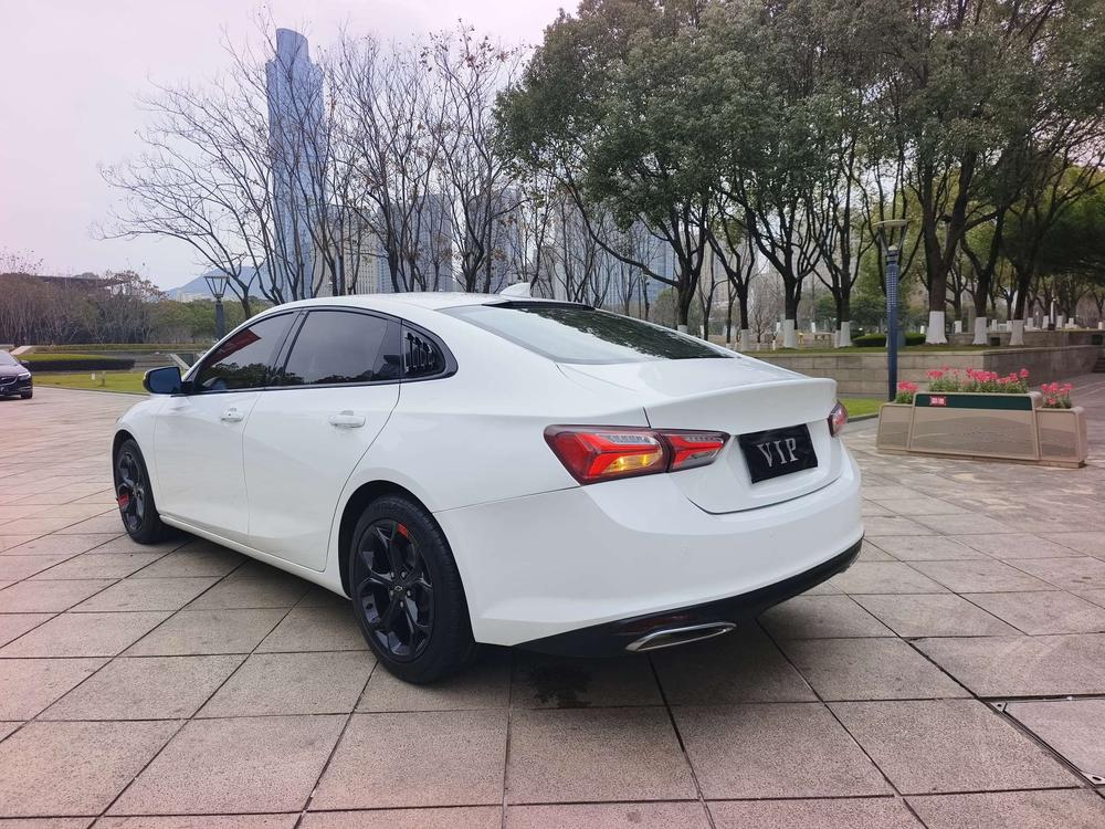 Chevrolet Malibu XL