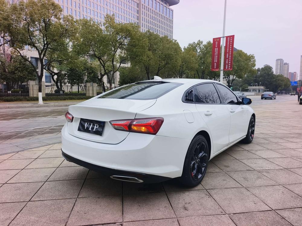 Chevrolet Malibu XL