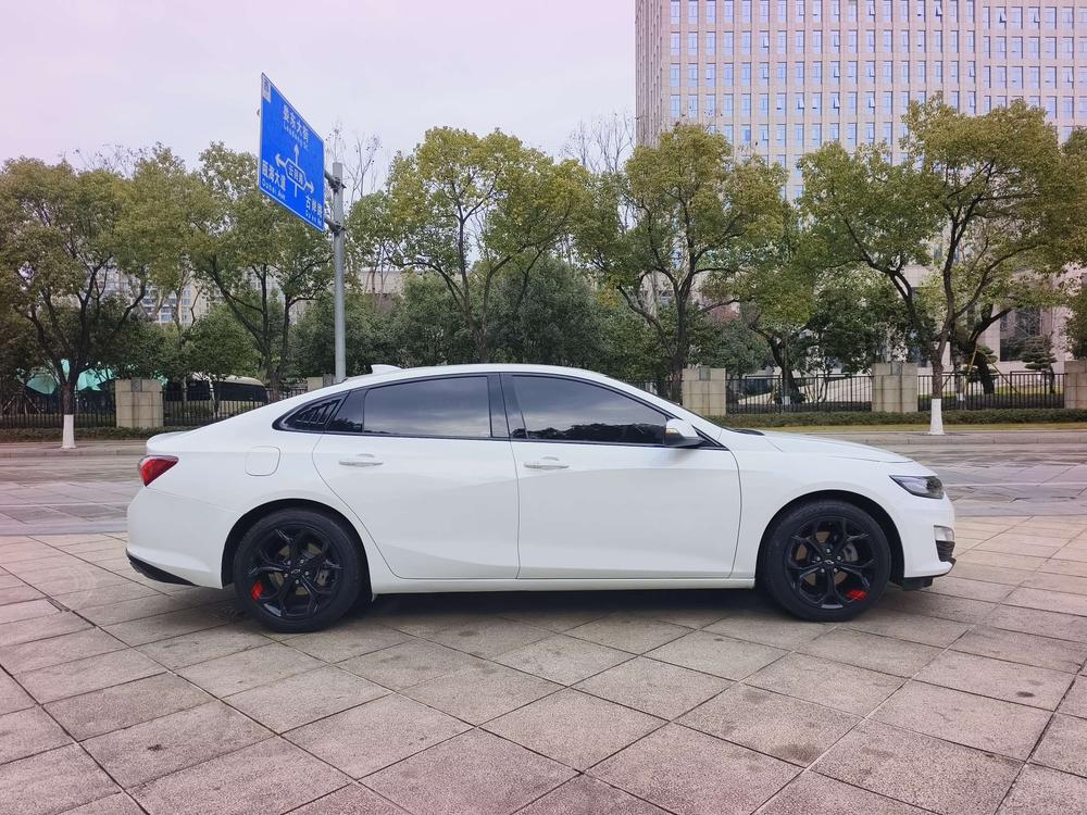 Chevrolet Malibu XL