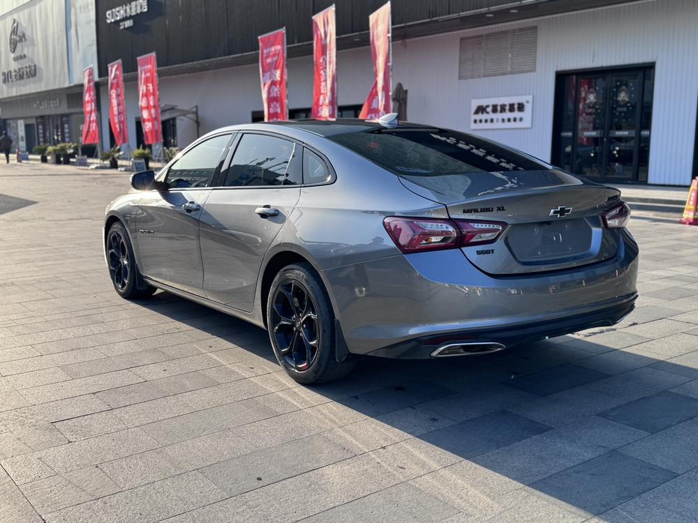 Chevrolet Malibu XL