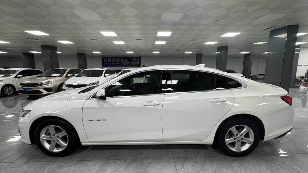 Chevrolet Malibu XL