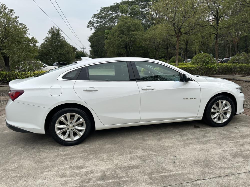 Chevrolet Malibu XL