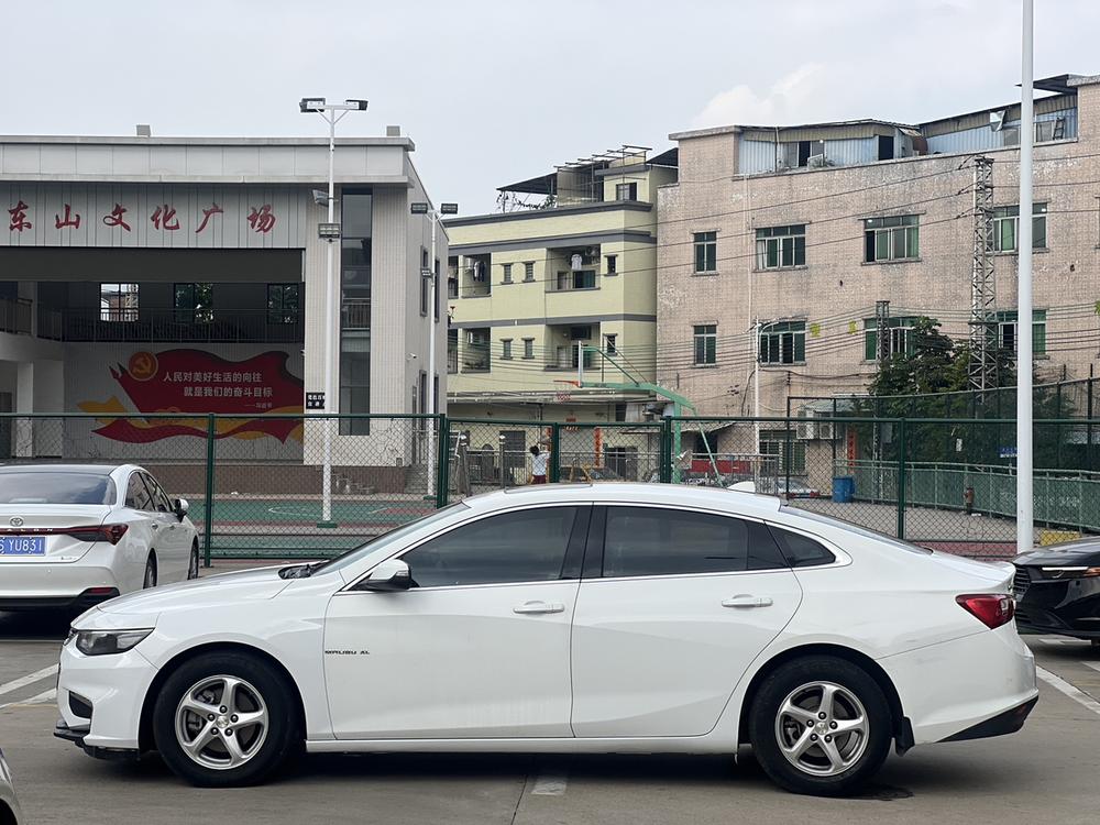 Chevrolet Malibu XL