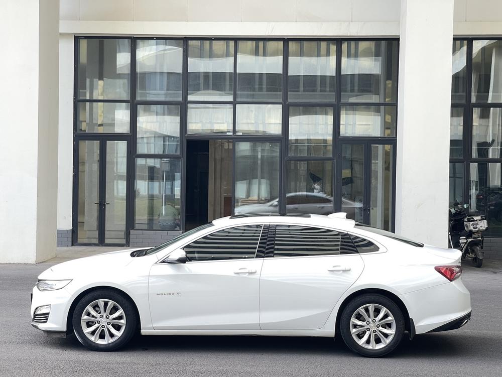 Chevrolet Malibu XL