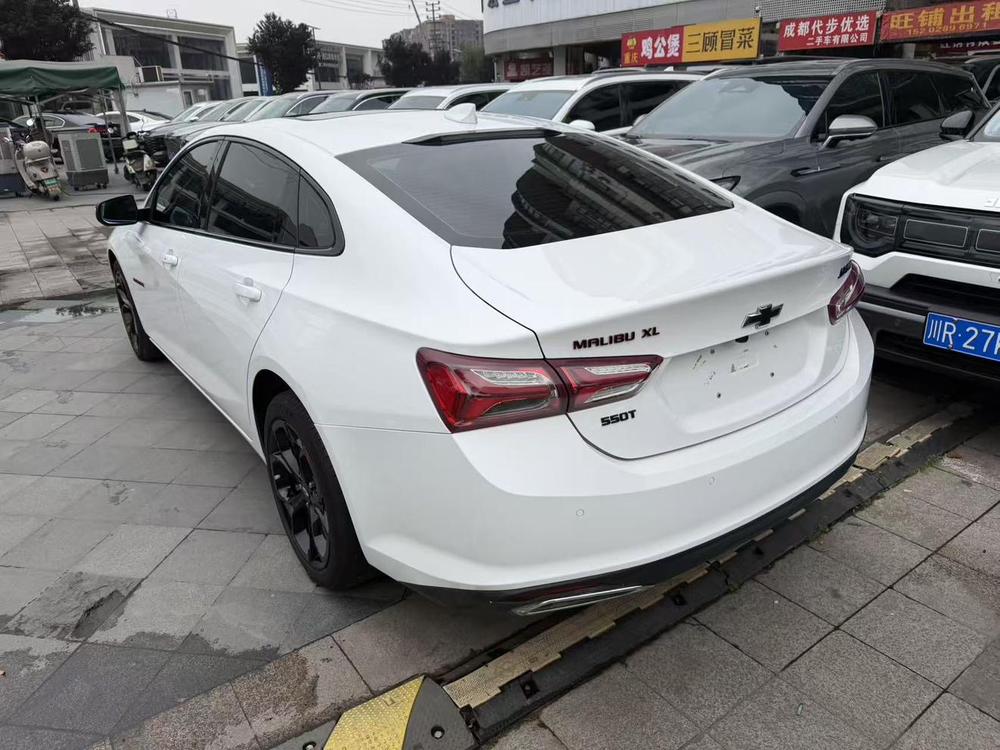 Chevrolet Malibu XL