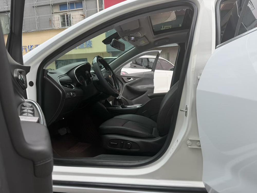Chevrolet Malibu XL