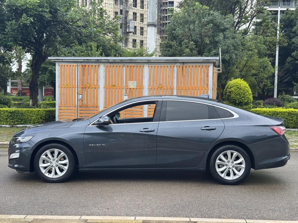 Chevrolet Malibu XL