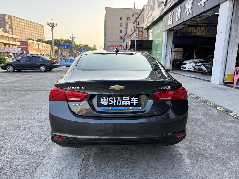 Chevrolet Malibu XL