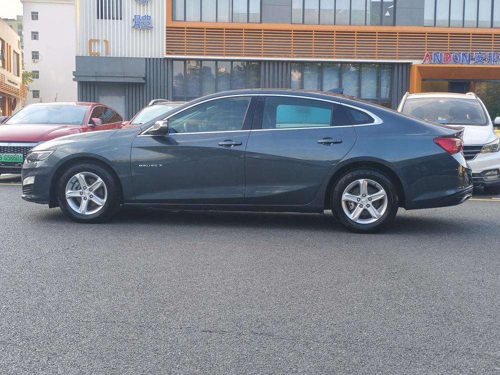 Chevrolet Malibu XL