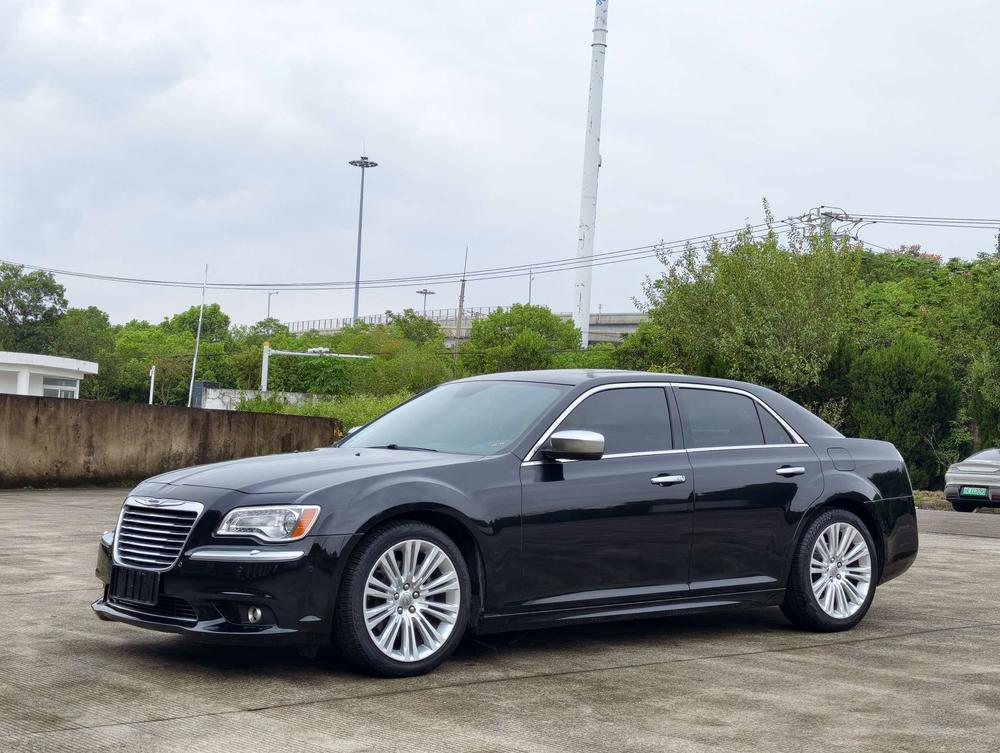 Chrysler Chrysler 300C (Import)