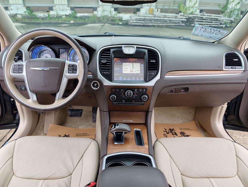 Chrysler Chrysler 300C (Import)