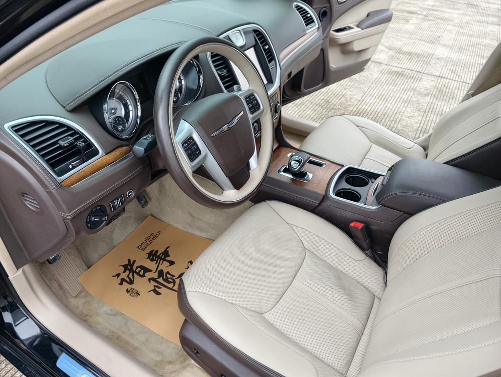Chrysler Chrysler 300C (Import)