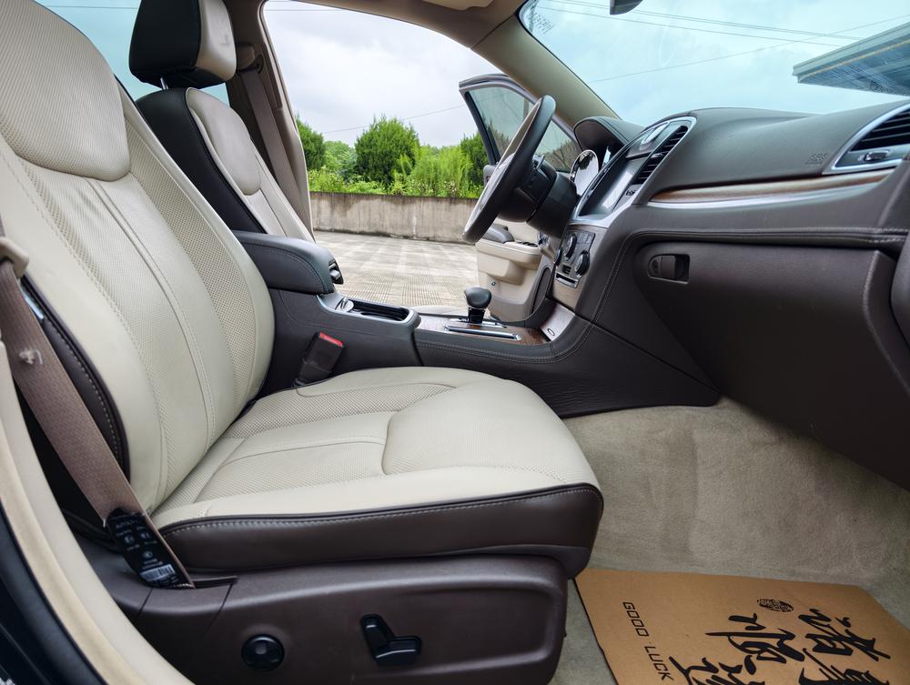 Chrysler Chrysler 300C (Import)