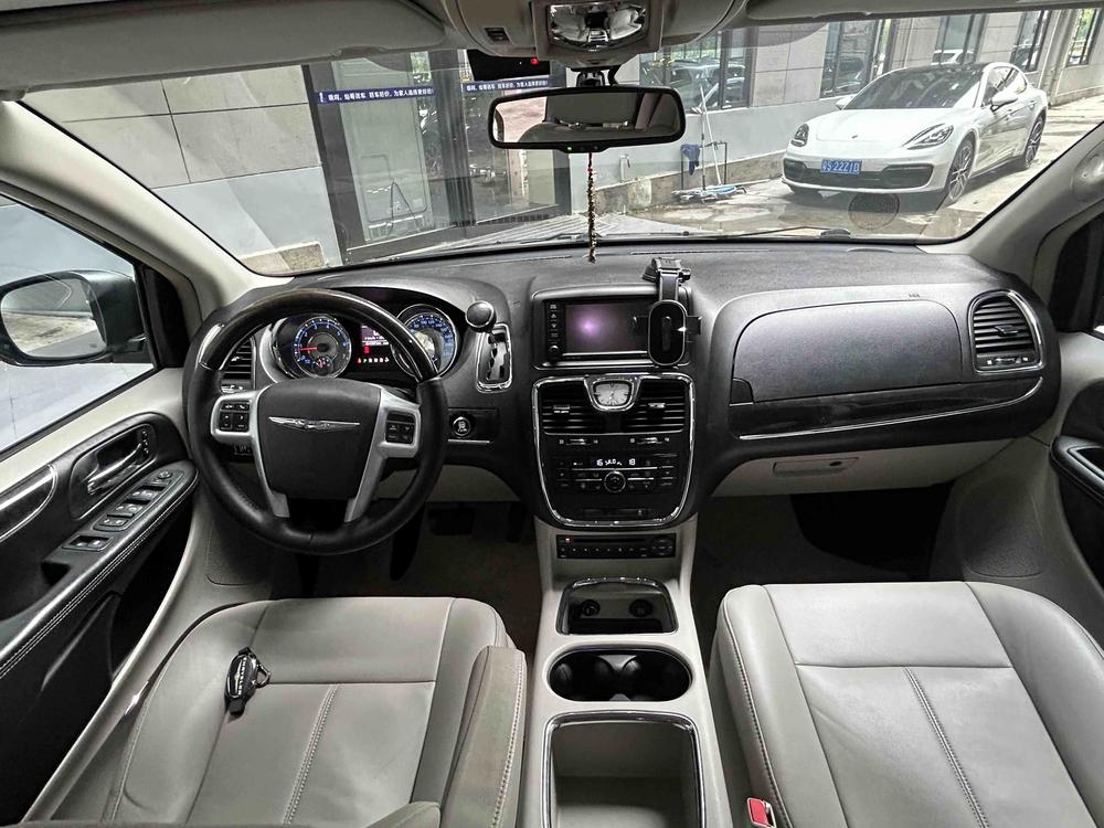 Chrysler Grand Voyager (Import)