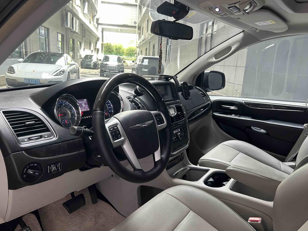 Chrysler Grand Voyager (Import)