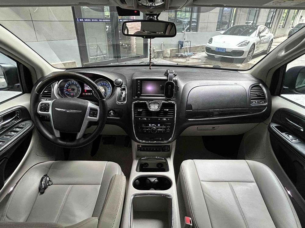 Chrysler Grand Voyager (Import)