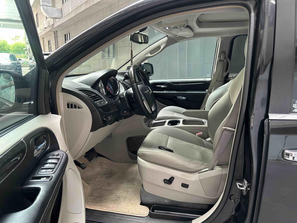 Chrysler Grand Voyager (Import)
