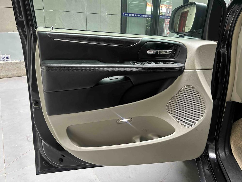 Chrysler Grand Voyager (Import)